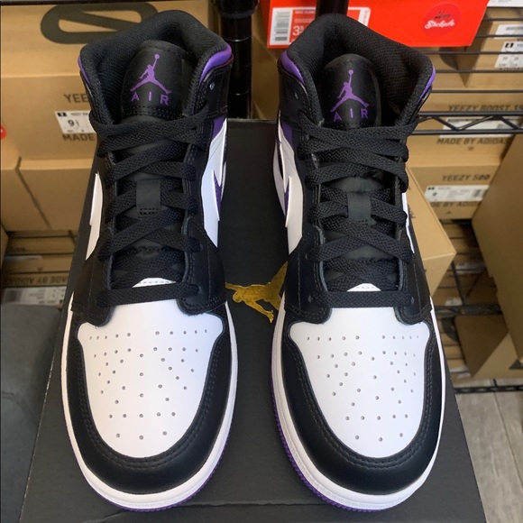 Nike Air Jordan 1 Mid Dark Iris Black White Shoes 554724-095 Youth & Men's Sizes - Picture 4 of 12